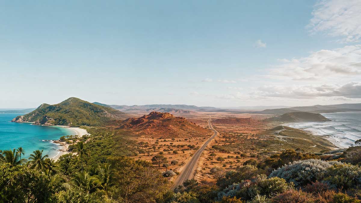 Paysages australiens entre côte tropicale, Outback et région tempérée